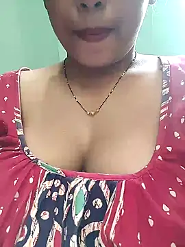 Snapshot of sexyindi_couple chatting on January 2025 07:15:02 AM sexyindi couple online show from January 2025 07:15:02 AM