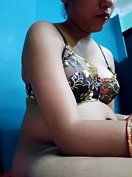 Snapshot of sexyindi_couple chatting on October 2025 12:45:02 PM sexyindi couple online show from October 2025 12:45:02 PM