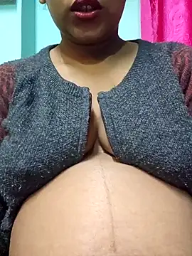 Snapshot of sexyindi_couple chatting on December 2025 06:42:02 AM sexyindi couple online show from December 2025 06:42:02 AM
