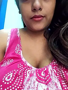 Snapshot of sexyindi_couple chatting on January 2026 07:02:01 AM sexyindi couple online show from January 2026 07:02:01 AM