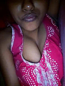 Snapshot of sexyindi_couple chatting on January 2026 11:16:02 AM sexyindi couple online show from January 2026 11:16:02 AM