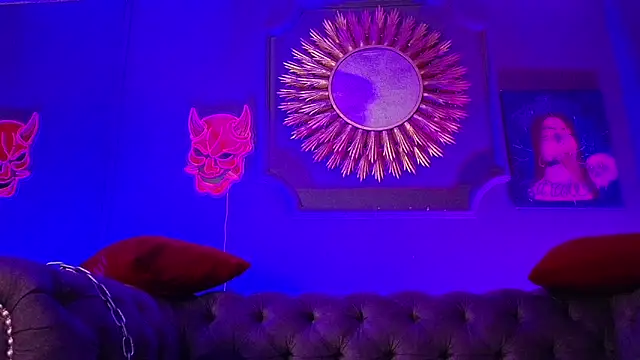 Julieta Russell online show from March 2025 11:53:01 AM