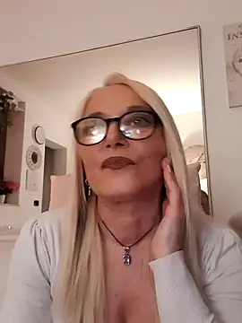 kikkastar online show from January 2025 07:55:01 PM