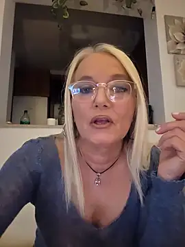 kikkastar online show from March 2025 08:20:02 PM