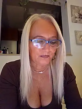 kikkastar online show from September 2025 08:08:02 PM