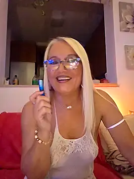 kikkastar online show from September 2025 07:19:02 PM