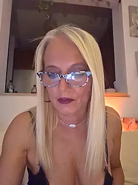 kikkastar online show from October 2025 08:04:01 PM