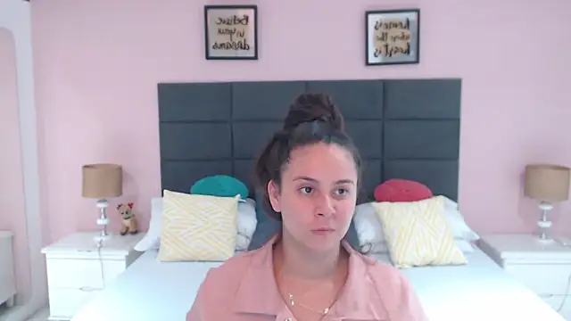 Snapshot of MadisonJenner chatting on January 2025 05:31:01 AM MadisonJenner online show from January 2025 05:31:01 AM