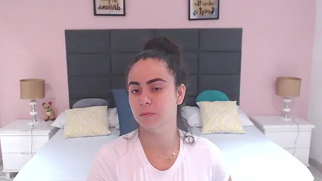 Snapshot of MadisonJenner chatting on January 2025 11:28:02 AM MadisonJenner online show from January 2025 11:28:02 AM