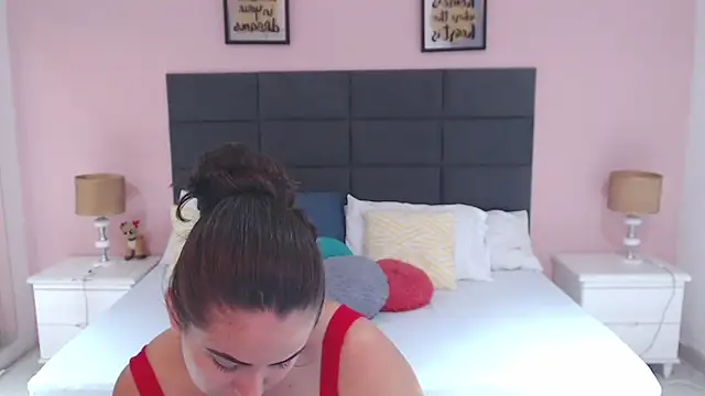 Snapshot of MadisonJenner chatting on January 2025 11:41:02 AM MadisonJenner online show from January 2025 11:41:02 AM