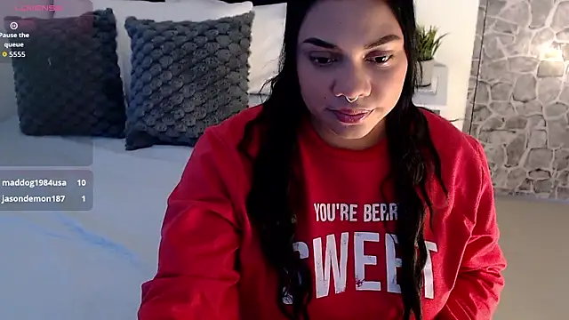 angela santana  online show from November 2025 05:57:01 PM