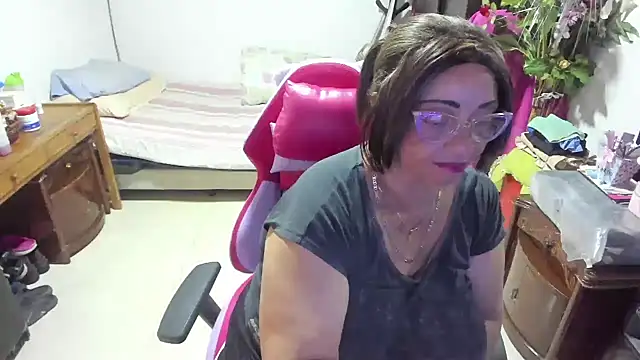 Mrs mommy  online show from February 2025 05:03:02 PM