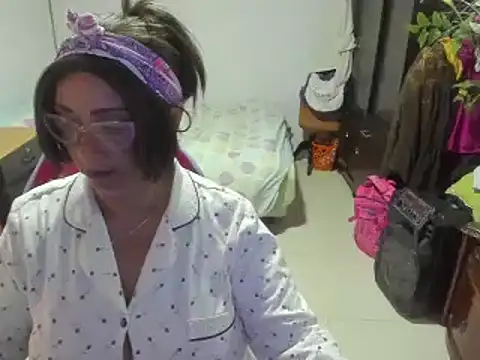 Mrs mommy  online show from February 2025 02:15:02 PM