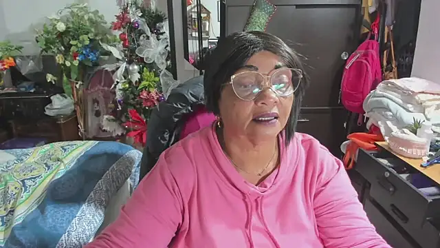 Mrs mommy  online show from December 2025 11:22:02 PM