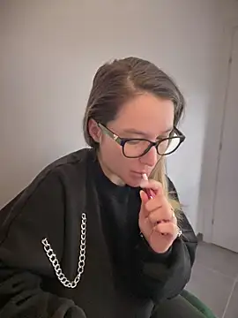 Snapshot of HotXMom chatting on January 2025 04:36:01 AM HotXMom online show from January 2025 04:36:01 AM