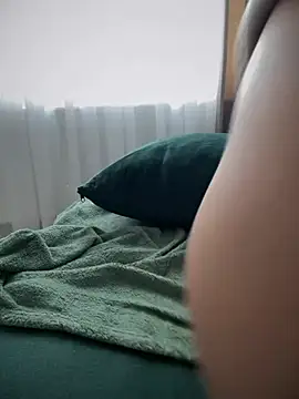 Snapshot of HotXMom chatting on January 2025 07:58:01 AM HotXMom online show from January 2025 07:58:01 AM