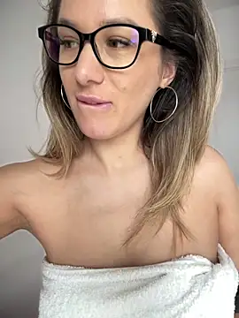 Snapshot of HotXMom chatting on March 2025 10:55:02 AM HotXMom online show from March 2025 10:55:02 AM