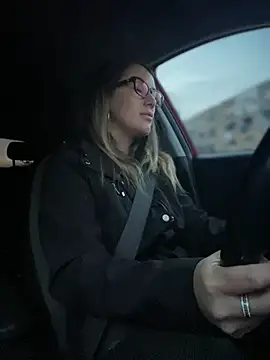 Snapshot of HotXMom chatting on March 2025 04:21:01 AM HotXMom online show from March 2025 04:21:01 AM