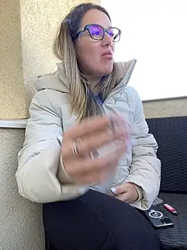 Snapshot of HotXMom chatting on March 2025 07:25:02 AM HotXMom online show from March 2025 07:25:02 AM