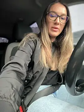 Snapshot of HotXMom chatting on September 2025 05:29:02 AM HotXMom online show from September 2025 05:29:02 AM