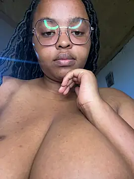 Linahlove online show from March 2025 08:54:01 PM