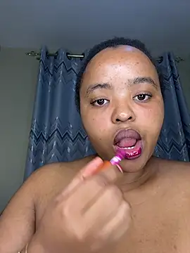 Snapshot of Linahlove chatting on March 2026 09:32:01 PM Linahlove online show from March 2026 09:32:01 PM