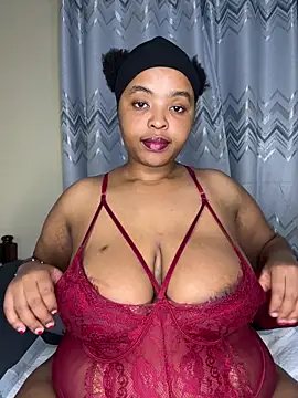Snapshot of Linahlove chatting on March 2026 08:36:01 PM Linahlove online show from March 2026 08:36:01 PM