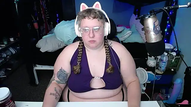 FatVeronica online show from February 2025 04:00:02 PM