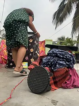 Snapshot of Ishikarana chatting on April 2026 12:52:01 AM Ishikarana online show from April 2026 12:52:01 AM