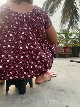 Snapshot of Ishikarana chatting on April 2026 12:43:02 AM Ishikarana online show from April 2026 12:43:02 AM