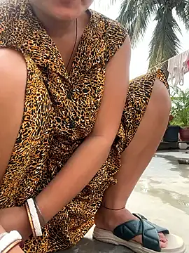 Snapshot of Ishikarana chatting on April 2026 01:27:02 AM Ishikarana online show from April 2026 01:27:02 AM