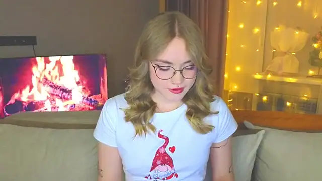 Aurora Golden1 online show from December 2024 04:36:02 PM