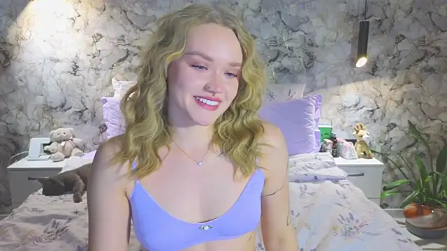 Aurora Golden1 online show from November 2025 04:31:02 PM