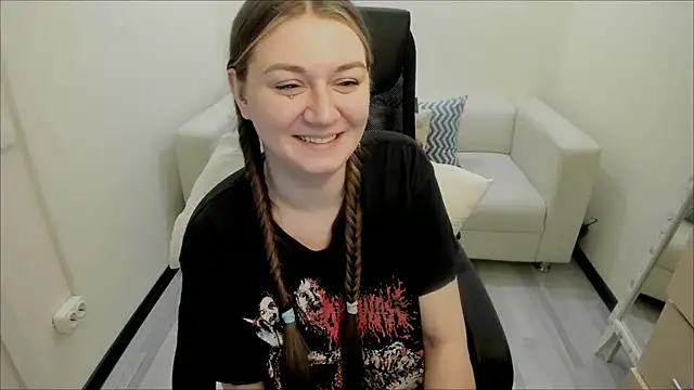 Snapshot of AlisaBacker chatting on February 2025 10:28:02 PM AlisaBacker online show from February 2025 10:28:02 PM