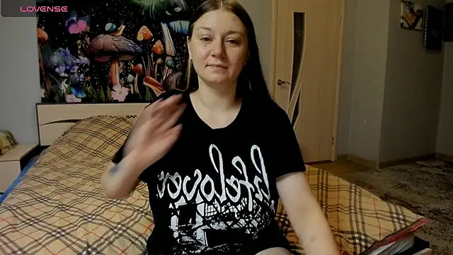 Snapshot of AlisaBacker chatting on October 2025 03:21:02 PM AlisaBacker online show from October 2025 03:21:02 PM