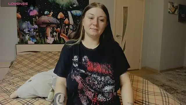 Snapshot of AlisaBacker chatting on October 2025 03:47:02 PM AlisaBacker online show from October 2025 03:47:02 PM