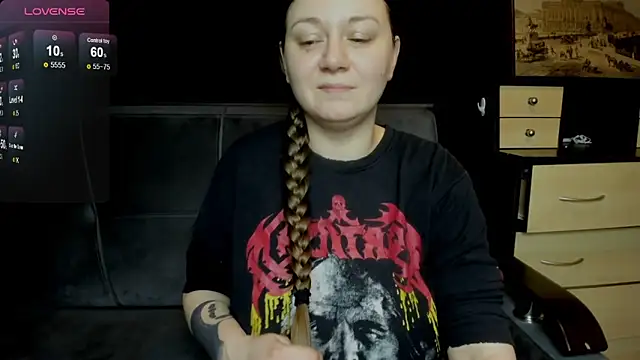 Snapshot of AlisaBacker chatting on March 2026 04:51:01 PM AlisaBacker online show from March 2026 04:51:01 PM