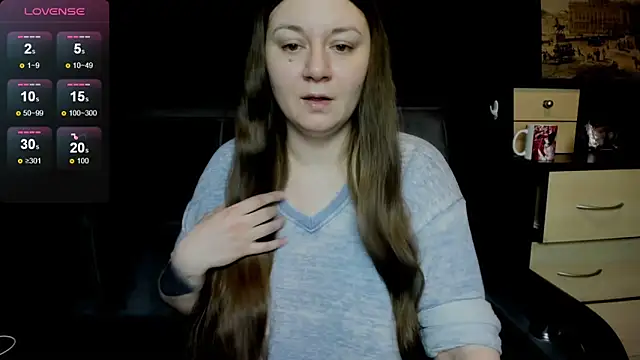 Snapshot of AlisaBacker chatting on April 2026 05:54:01 PM AlisaBacker online show from April 2026 05:54:01 PM