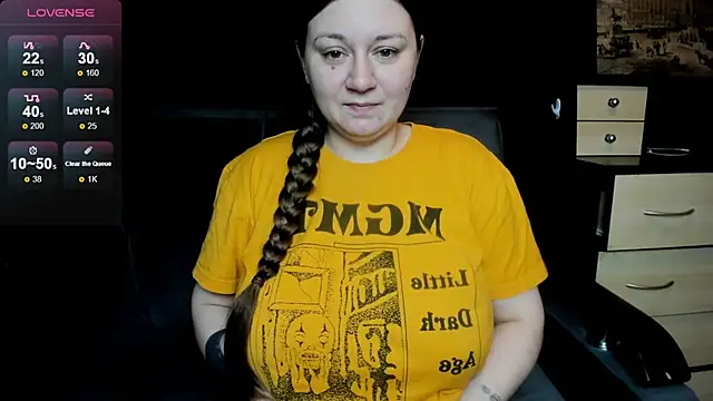 Snapshot of AlisaBacker chatting on April 2026 08:09:02 PM AlisaBacker online show from April 2026 08:09:02 PM