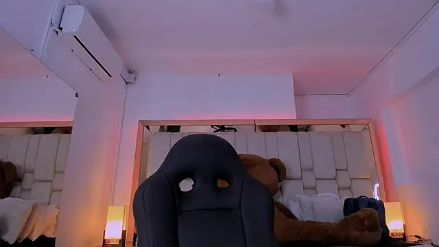 Snapshot of SheylaBakerr chatting on February 2025 10:19:01 AM SheylaBakerr online show from February 2025 10:19:01 AM