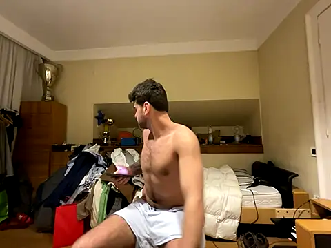 cubalibre02 online show from December 2025 07:53:02 PM