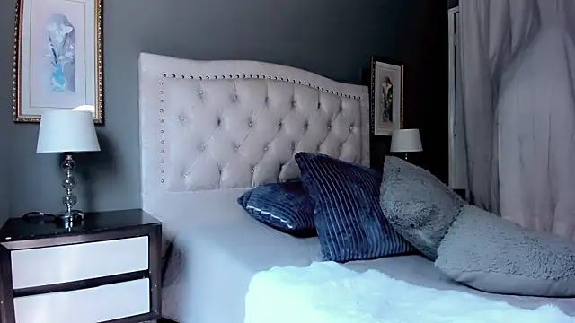 Ezraa1 online show from January 2025 04:57:01 PM