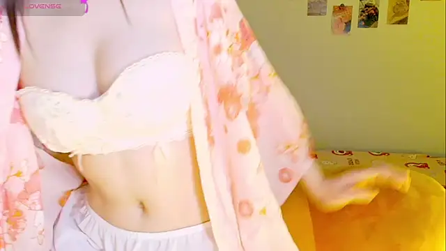 Snapshot of Embez-Damdang chatting on January 2025 05:40:01 PM Embez-Damdang online show from January 2025 05:40:01 PM