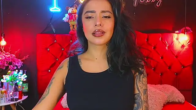 Snapshot of foxxy_nasty chatting on December 2024 05:13:01 PM foxxy nasty online show from December 2024 05:13:01 PM