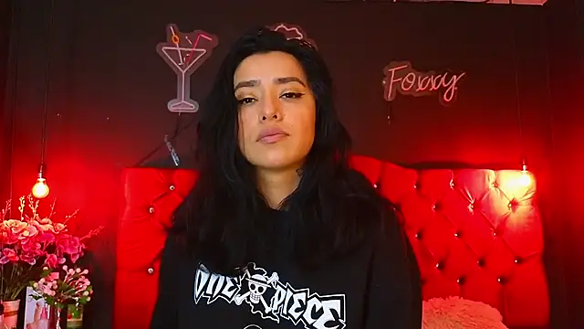 Snapshot of foxxy_nasty chatting on December 2024 10:34:02 PM foxxy nasty online show from December 2024 10:34:02 PM