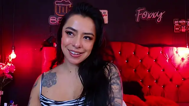 Snapshot of foxxy_nasty chatting on November 2025 04:29:01 PM foxxy nasty online show from November 2025 04:29:01 PM