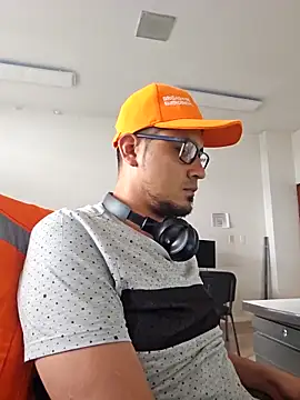 Snapshot of jhacks28 chatting on September 2025 07:24:02 PM jhacks28 online show from September 2025 07:24:02 PM