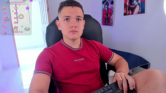 Snapshot of Dunkan_Kravitz chatting on March 2026 06:43:01 PM Dunkan Kravitz online show from March 2026 06:43:01 PM