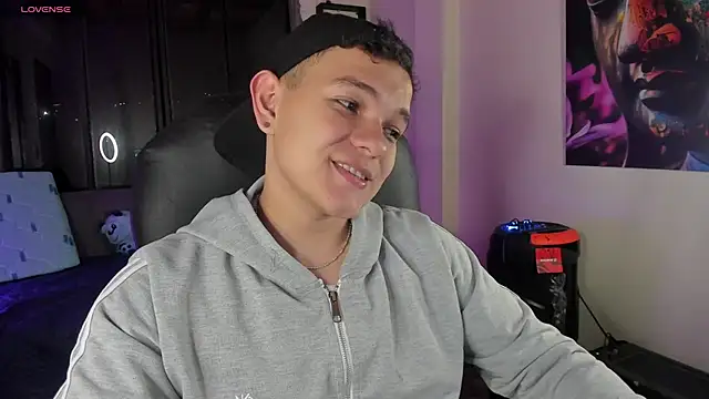 Snapshot of Dunkan_Kravitz chatting on May 2026 05:02:01 AM Dunkan Kravitz online show from May 2026 05:02:01 AM