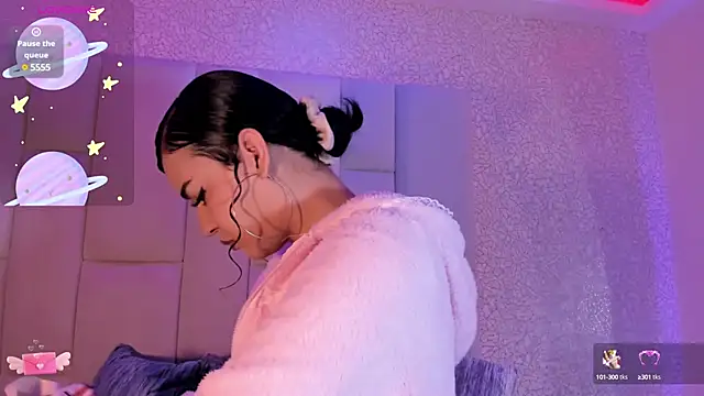 Snapshot of Summer_walkerr chatting on December 2024 12:22:01 PM Summer walkerr online show from December 2024 12:22:01 PM